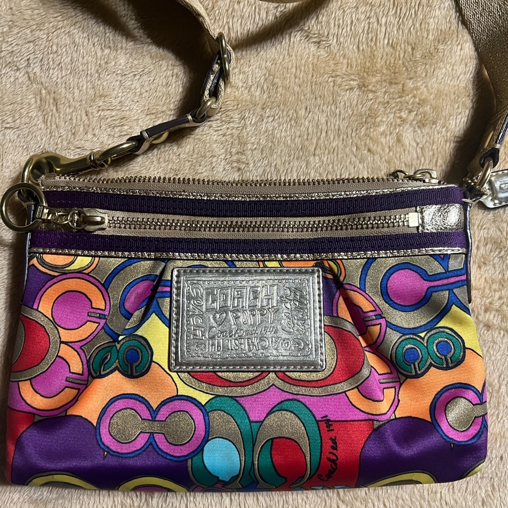 Coach poppy cross body.  Excellent condition